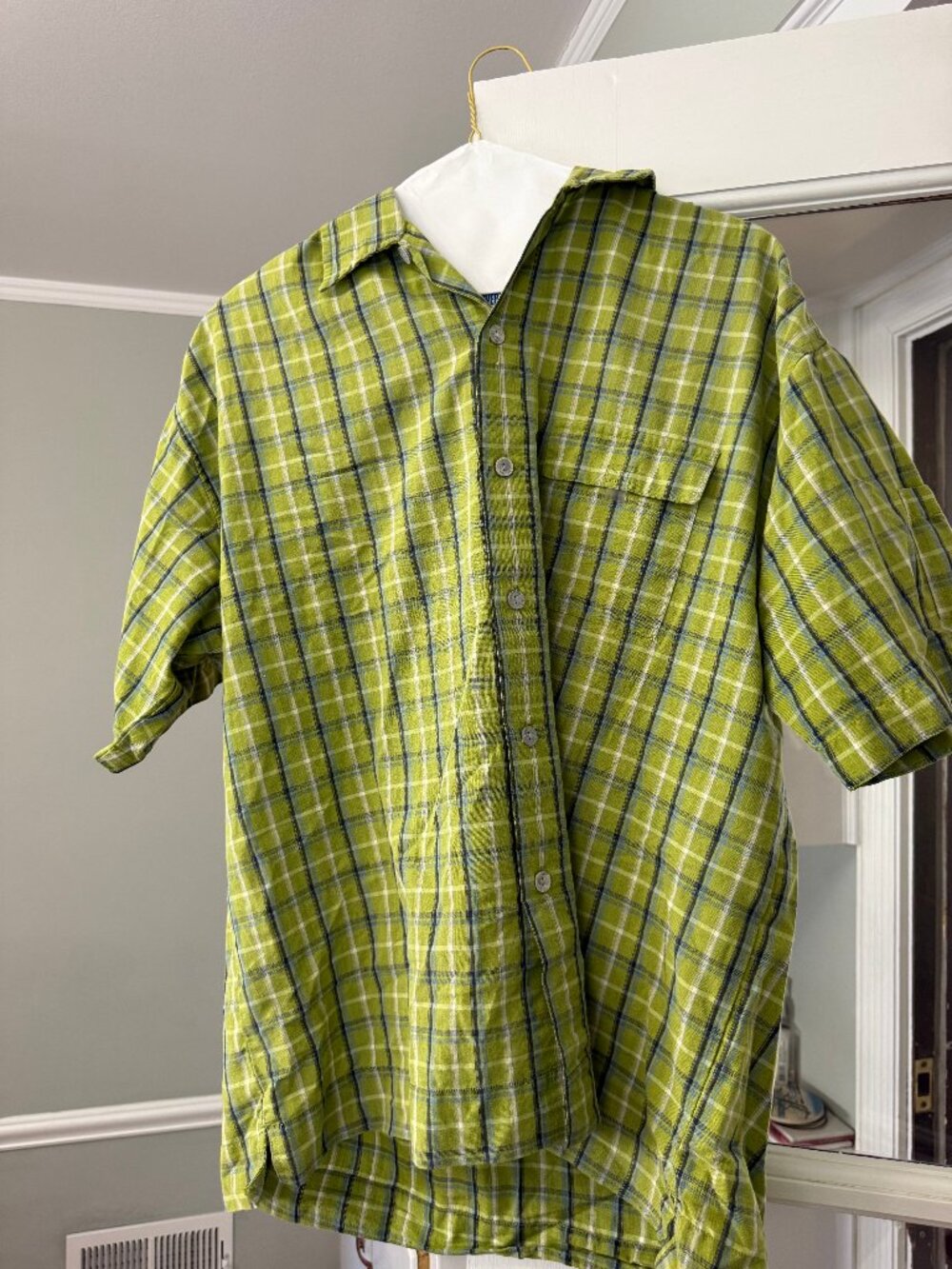 Men's Medium Green Plaid Short Sleeved Button Down Shirt